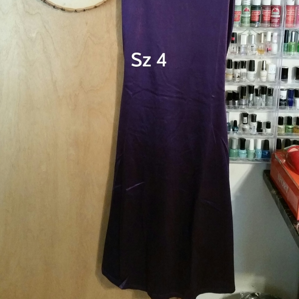 Dress - Picture 2 of 3